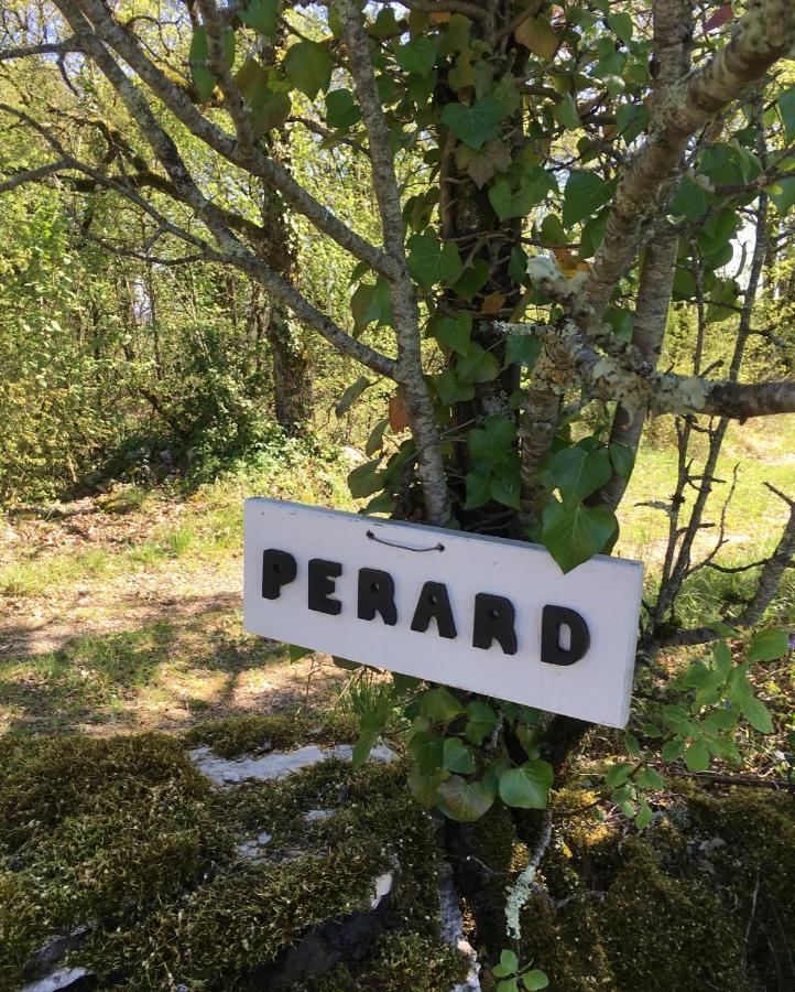 Les Gites Perard Caylus Ngoại thất bức ảnh